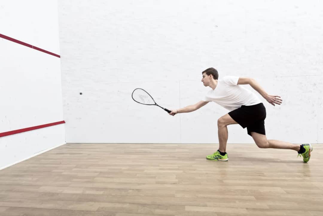 Jaki naciąg do rakiety squash - wybierz najlepszy dla swojej gry
