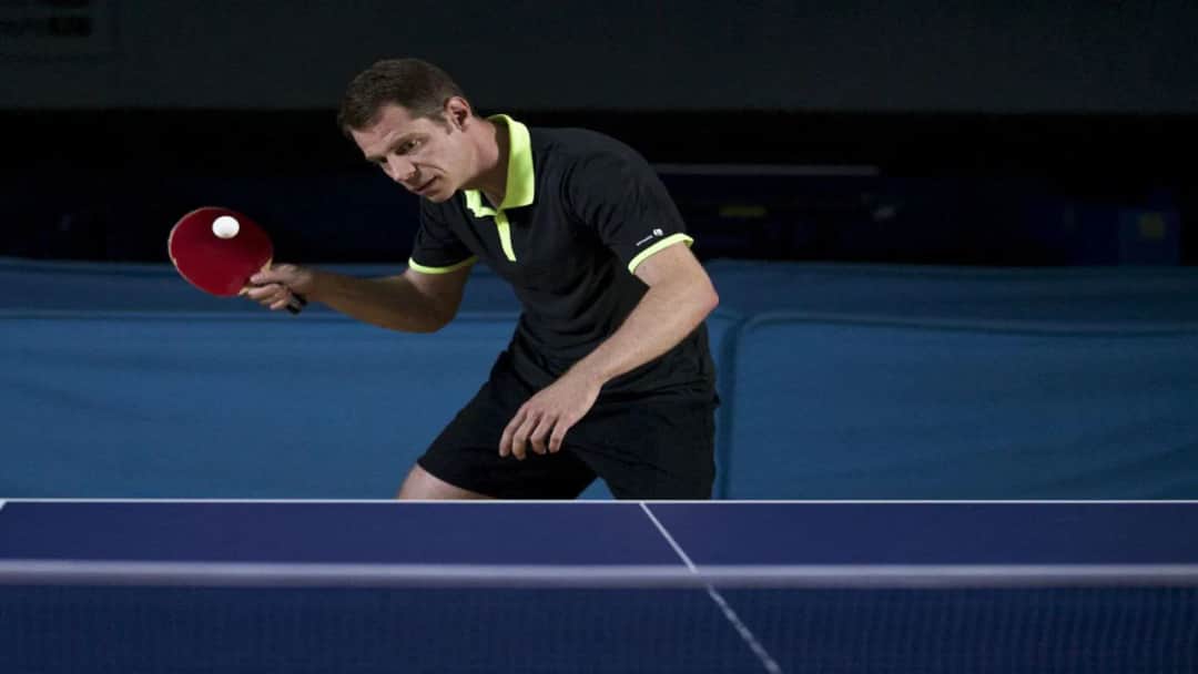 Jakie piłeczki do tenisa stołowego wybrać, aby poprawić grę?